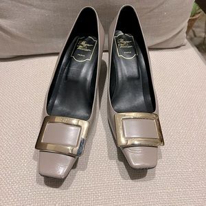 Roger Vivier Mid-Heel Pump